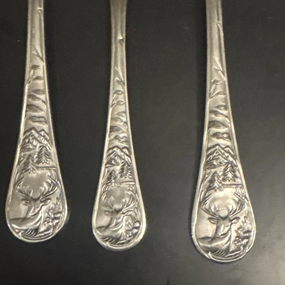 Cambridge Deer Hunting Pattern Satin Stainless Flatware 5 Piece Set Fork Spoon